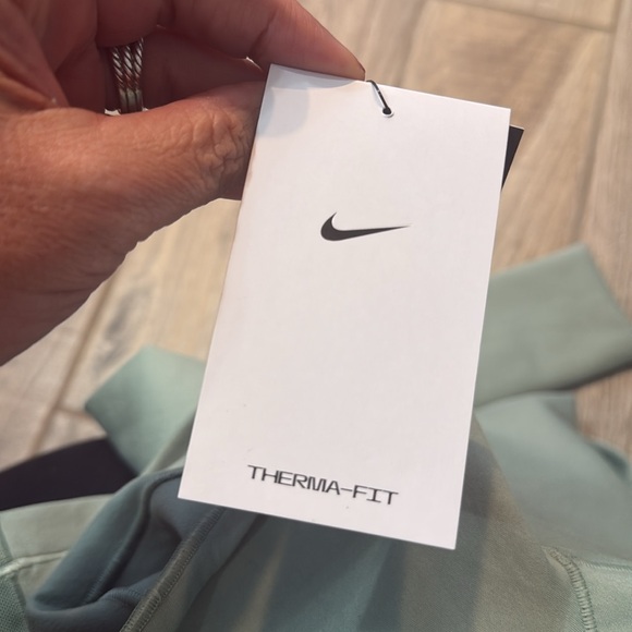 Nike Pro Therma Fit Shirt Slim Fit Green High Neck‎ Pockets Pullover Large NWT - Picture 12 of 12